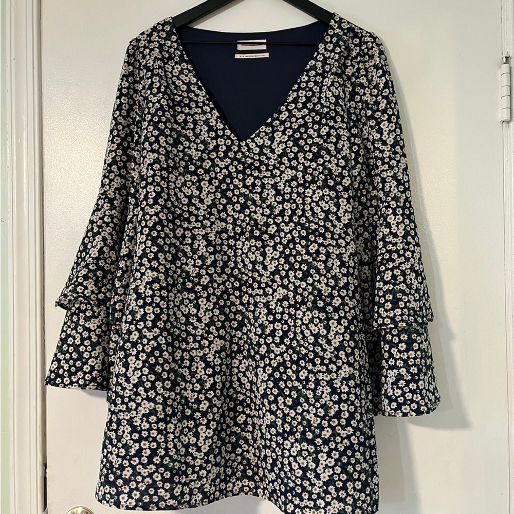Urban Outfitters Womens Ditsy Daisy Dress Bell Sleeves M